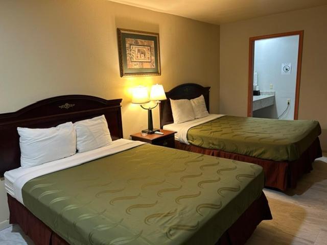 Howards Inn Motel Eunice Экстерьер фото